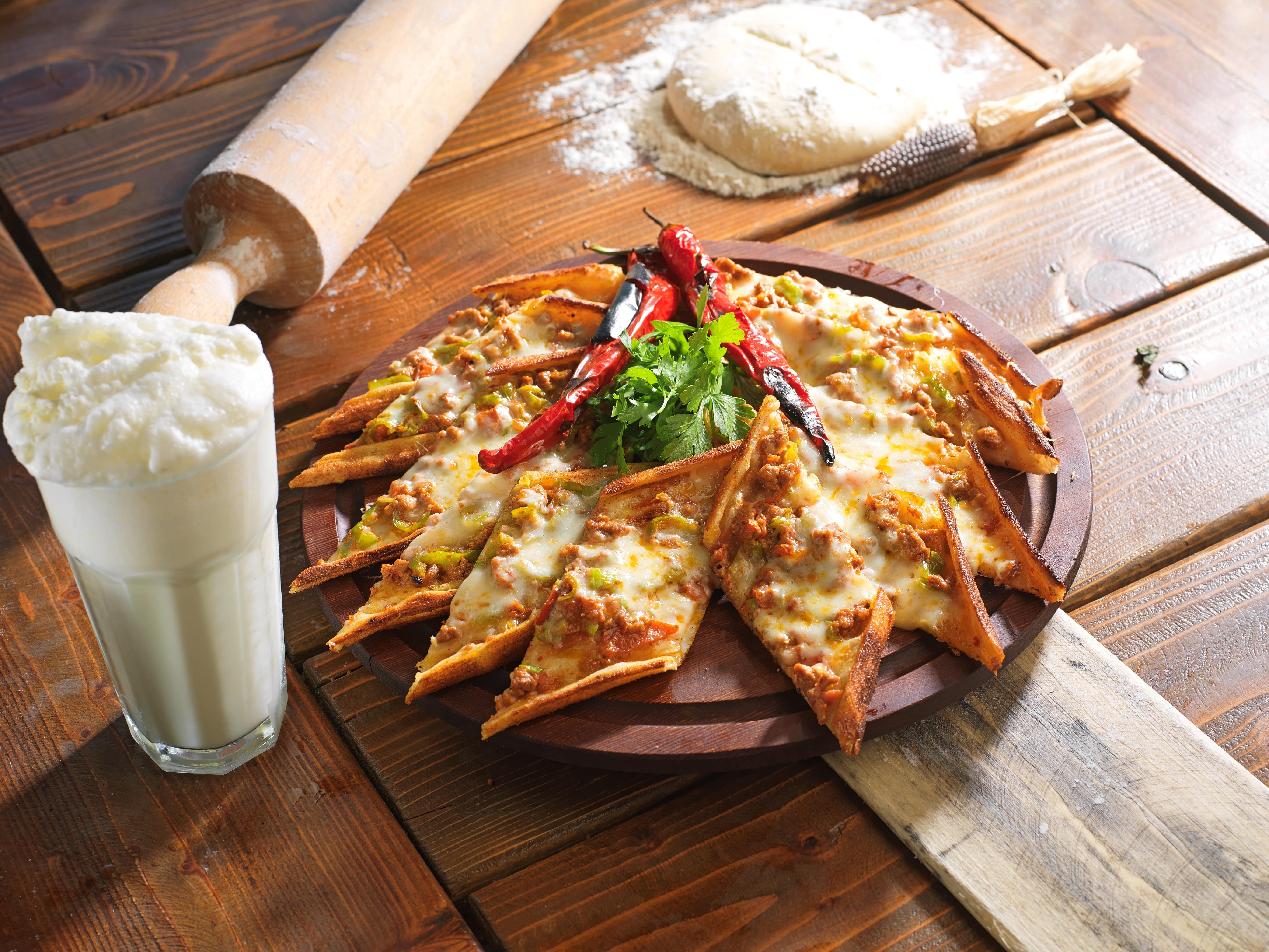 Kuşbaşı Kaşarlı Pide